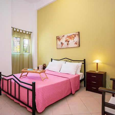 شقة Christina'S Sea House نيكيتي المظهر الخارجي الصورة