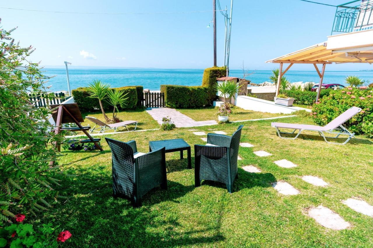 شقة Christina'S Sea House نيكيتي المظهر الخارجي الصورة